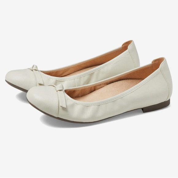 Vionic Shoes - NEW Vionic Amorie Ballet Flats Cream Size 11